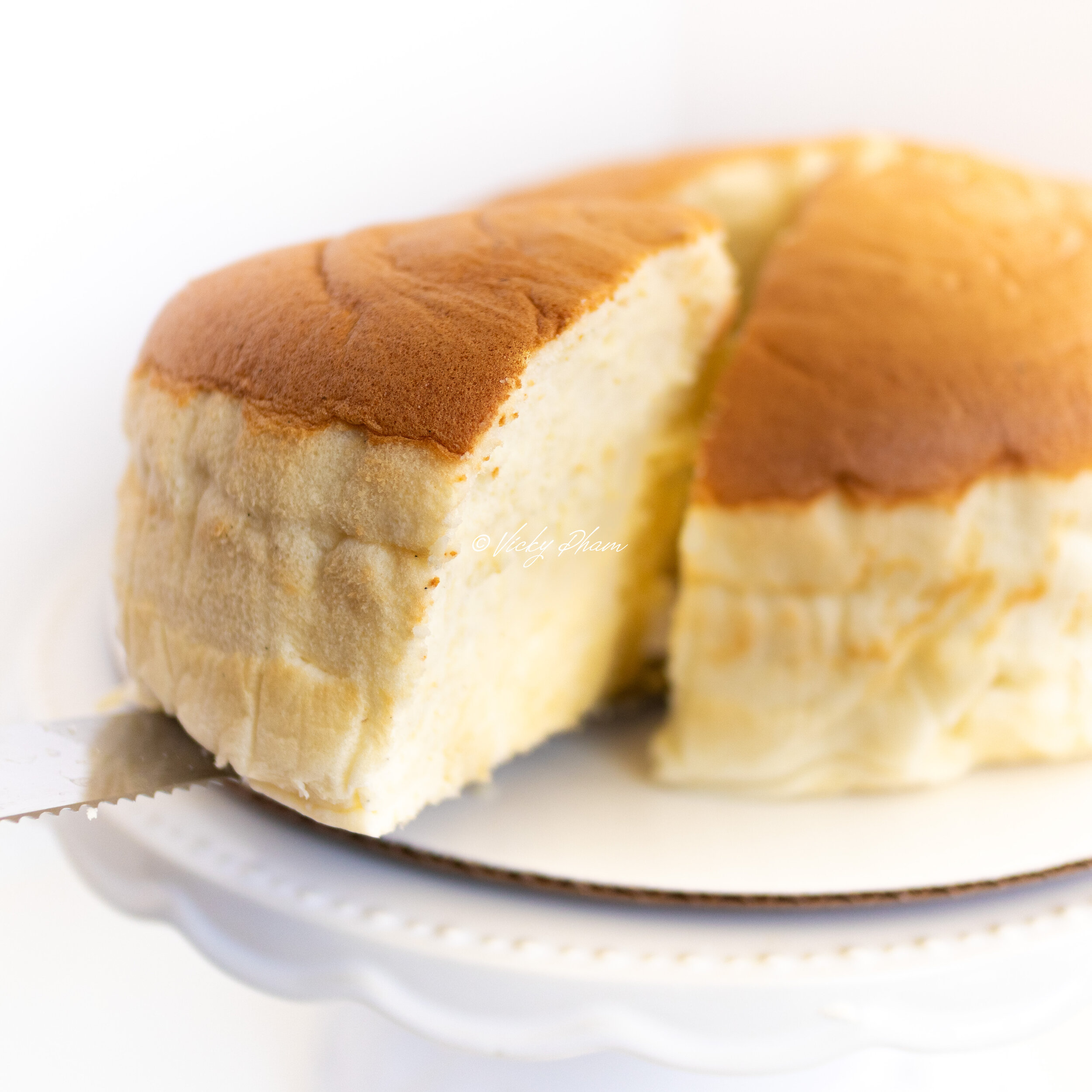 Vietnamese Vanilla Sponge Cake (Bánh Bông Lan)
