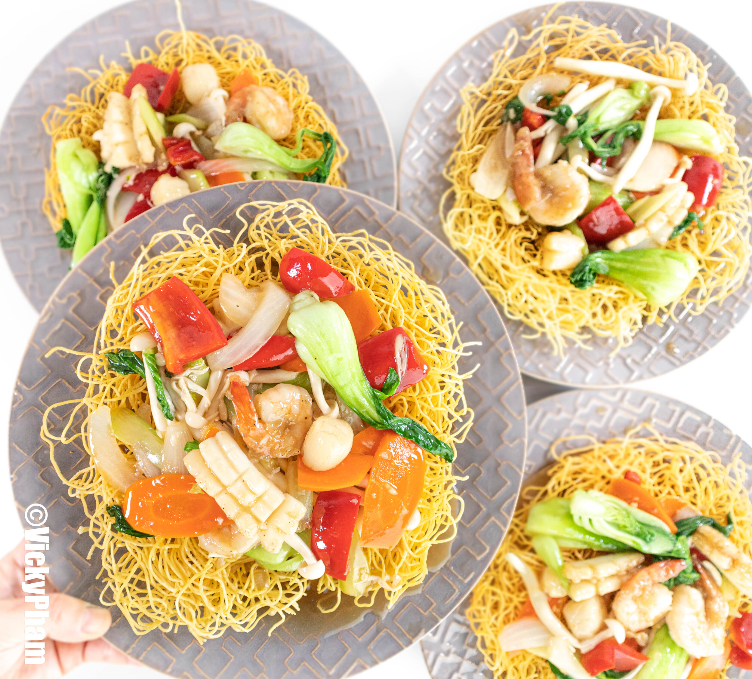 Seafood Bird Nest (Mì Xào Giòn Hải Sản)