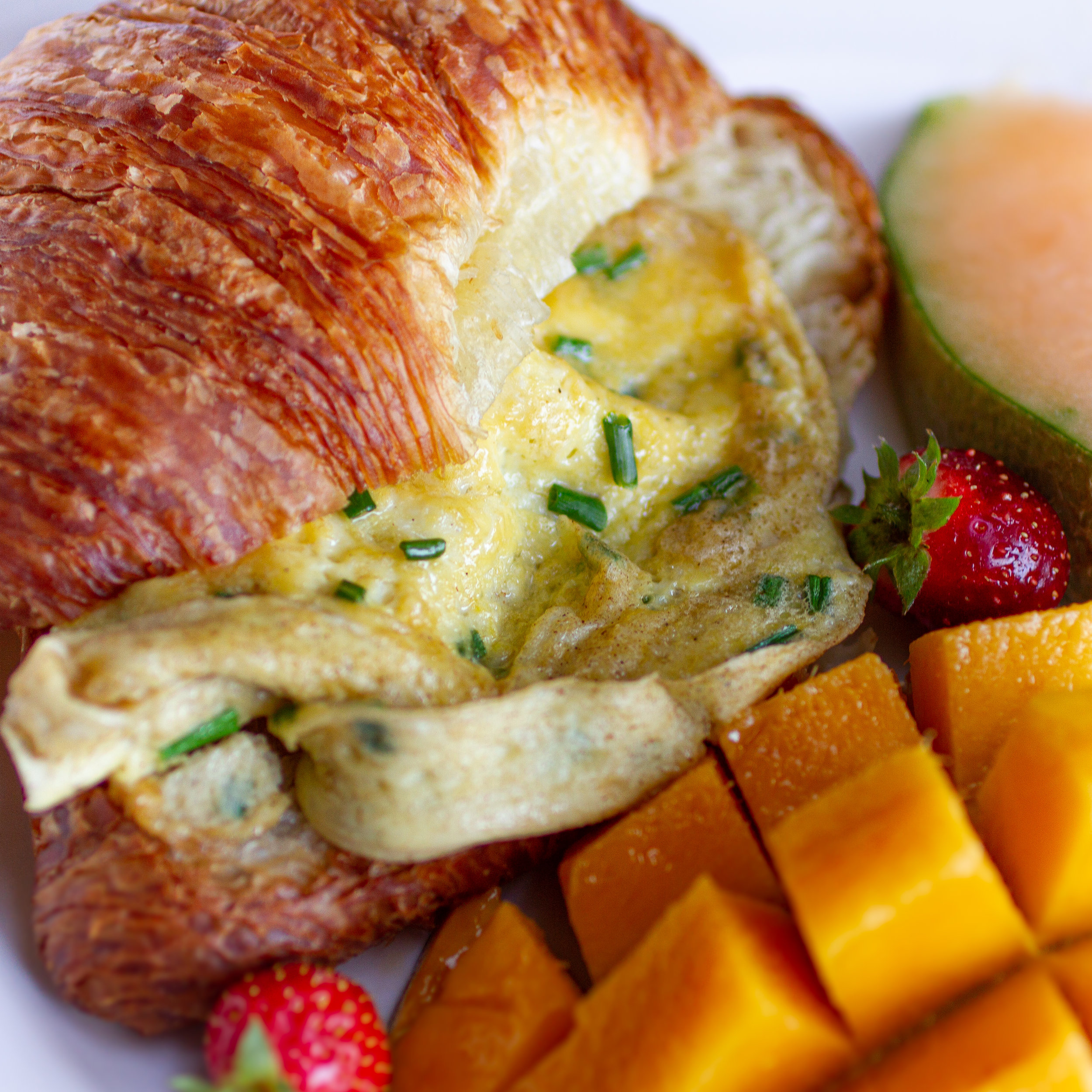 Easy Vietnamese Scrambled Eggs with Green Onions (Trung Chien Hanh La)