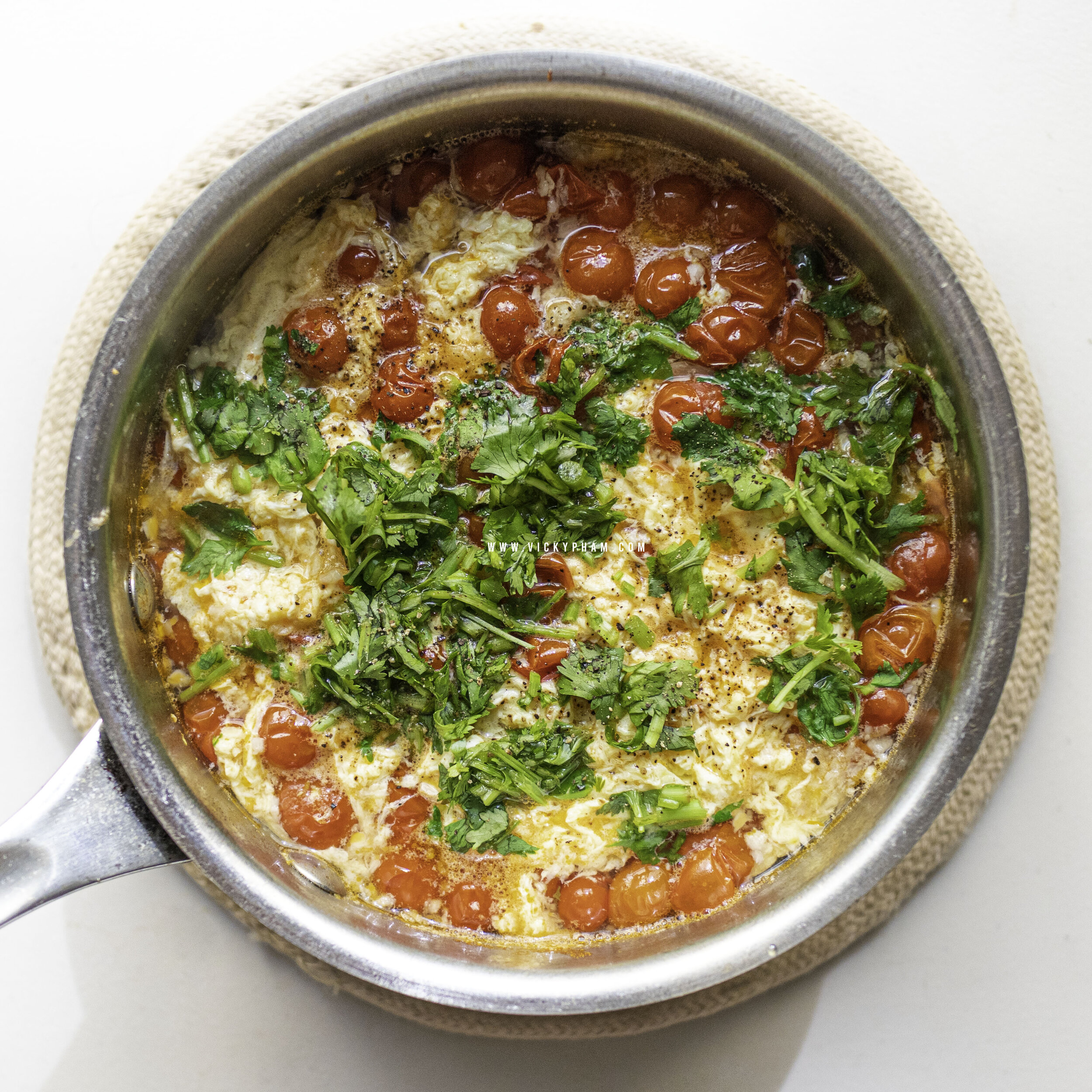 Traditional Vietnamese Tomato Egg Drop Soup (Canh Trứng Cà Chua)