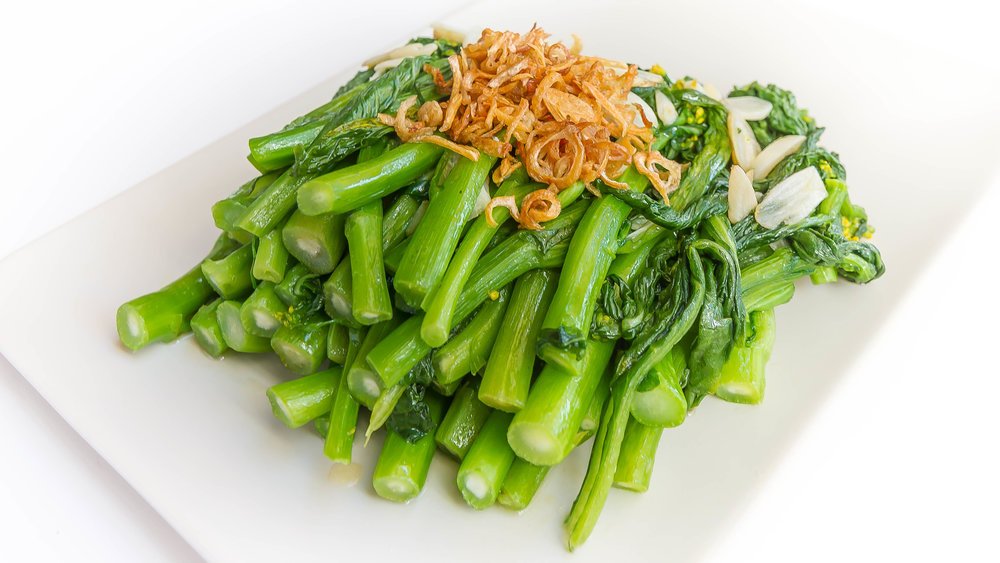 Simple Choy Sum & Garlic Stir-Fry