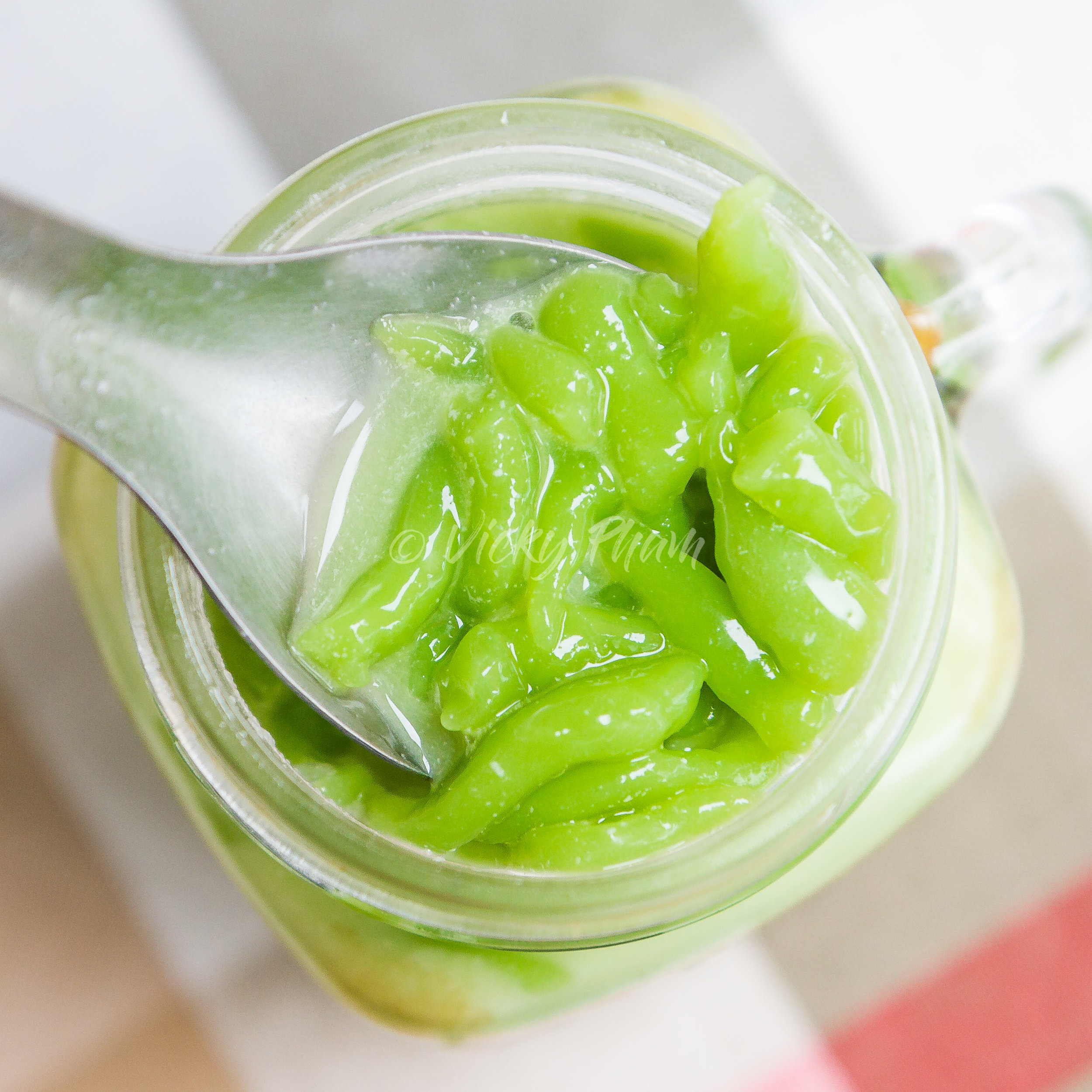 Vietnamese Pandan Jelly Dessert (Che Banh Lot/Cendol)