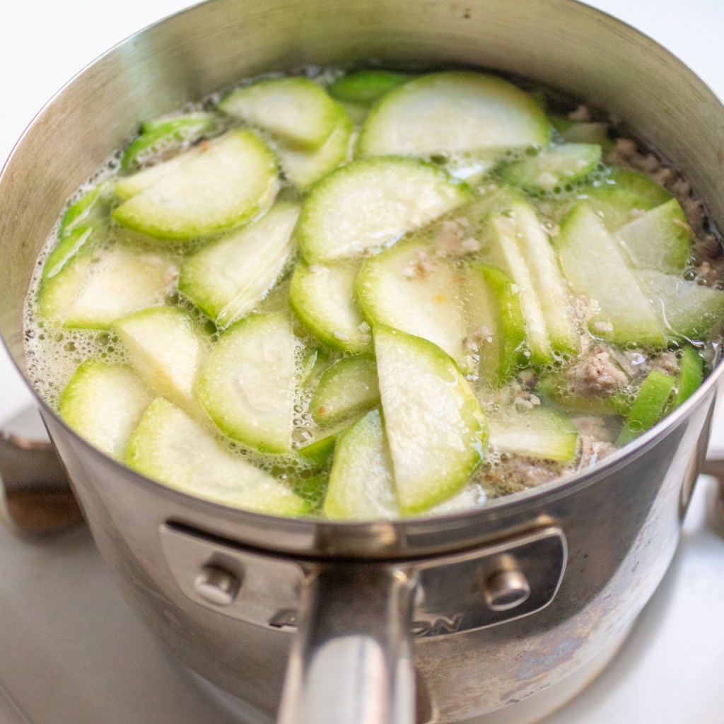 How to Make Vietnamese Winter Melon and Ground Pork Soup (Canh Bi Dao Thit Bam)