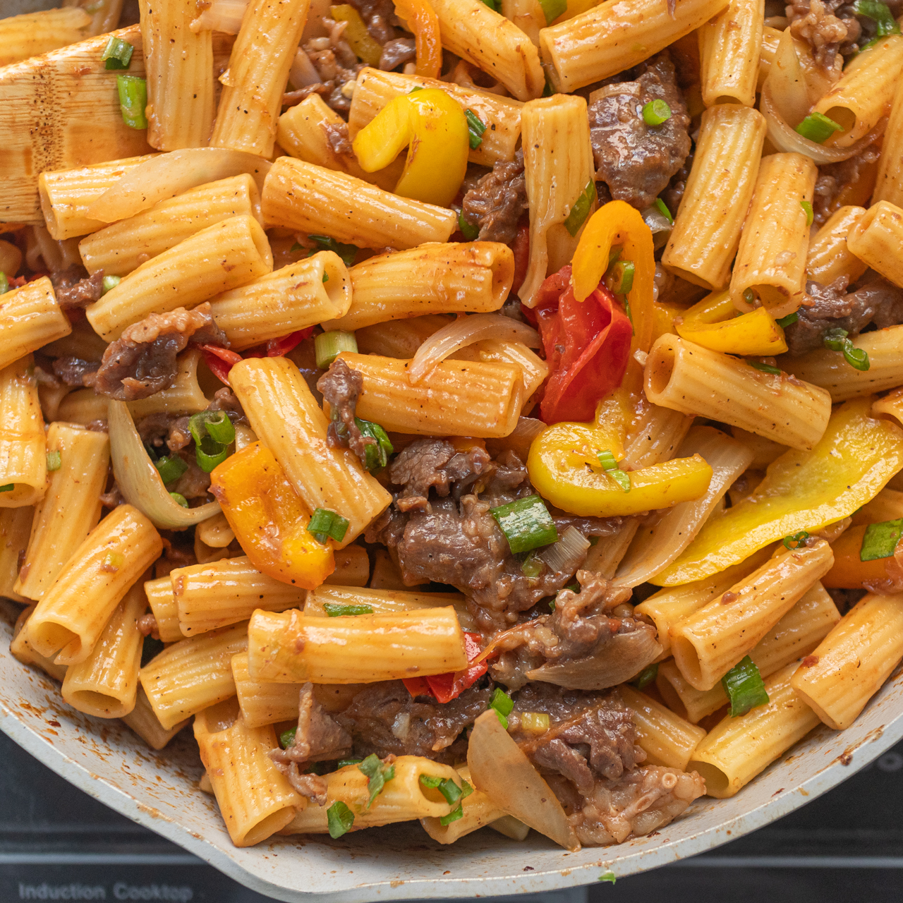 Nui Xào Bò (Vietnamese Stir-Fried Pasta with Beef and Tomatoes)